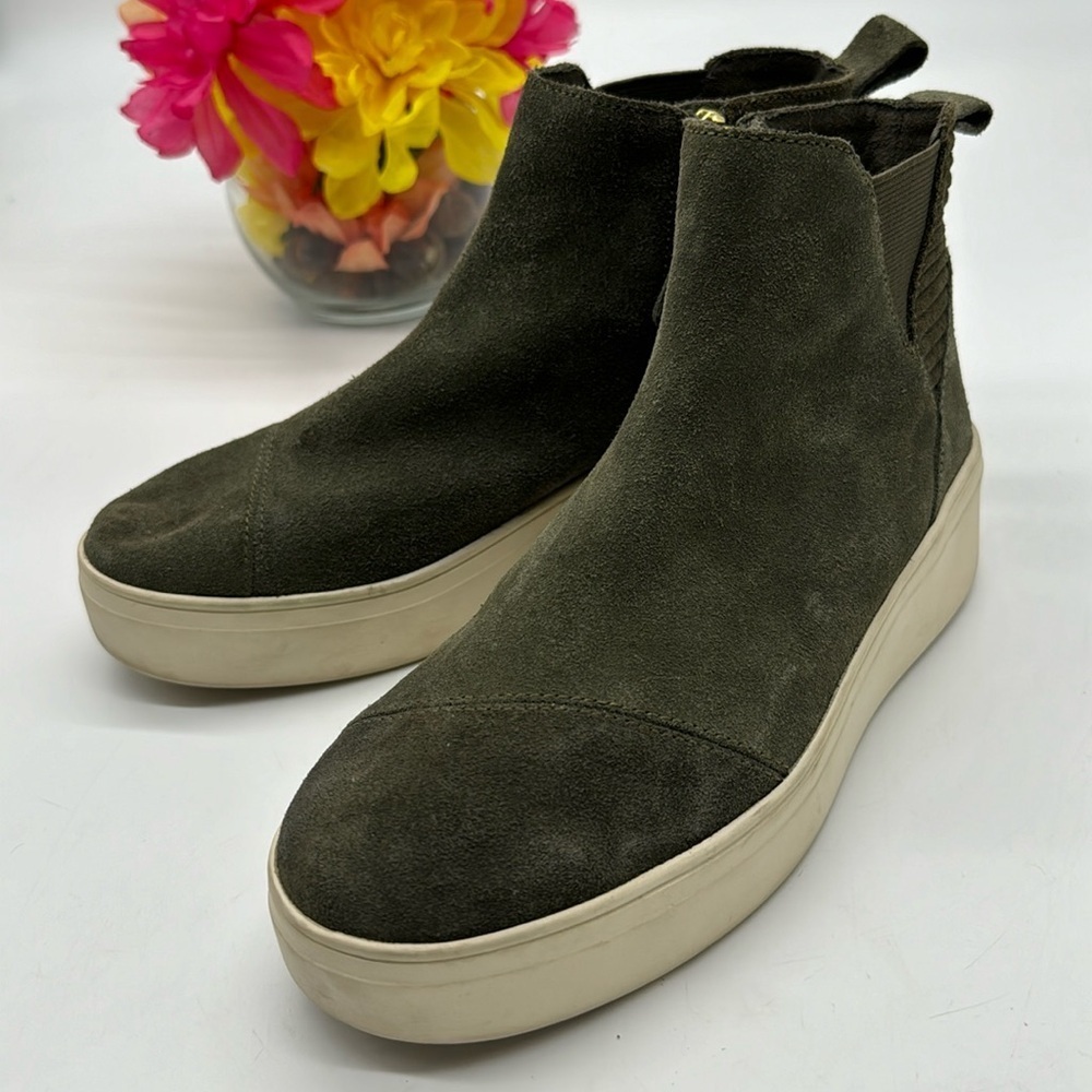 Toms Dark Green Suede Platform Ankle Boots Size 6.5 MCA6998K